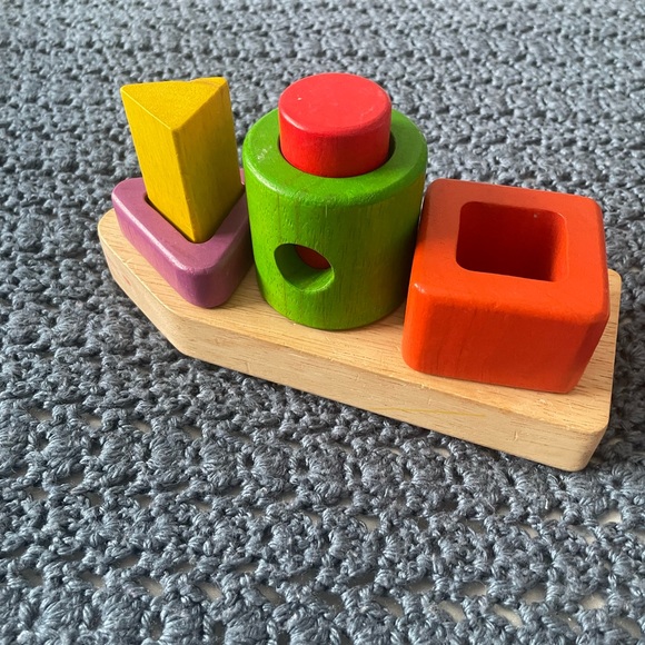 Plan Toys Colorful Wooden Shape Sorting Toy Set - Picture 10 of 11